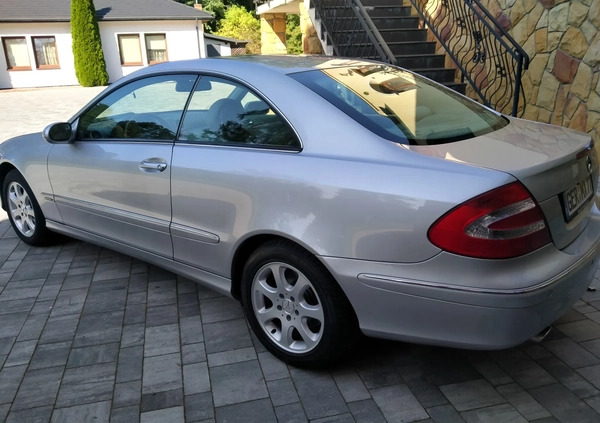 Mercedes-Benz CLK cena 19600 przebieg: 205000, rok produkcji 2004 z Suchedniów małe 106
